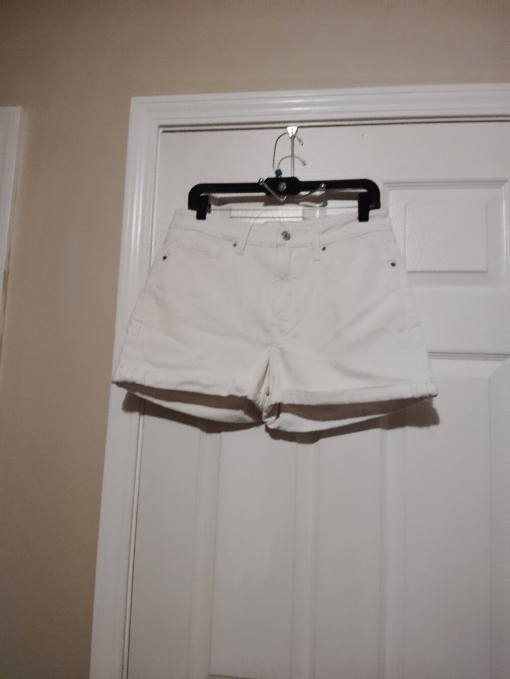 Old Navy O.G. Straight High Rise White denim Vacation  Short Women's Size 10.